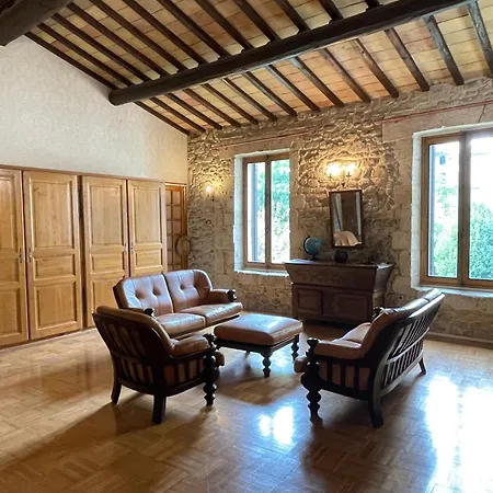 Domaine Du Mas Fontclaire - 28 Pers Holiday home Sommieres