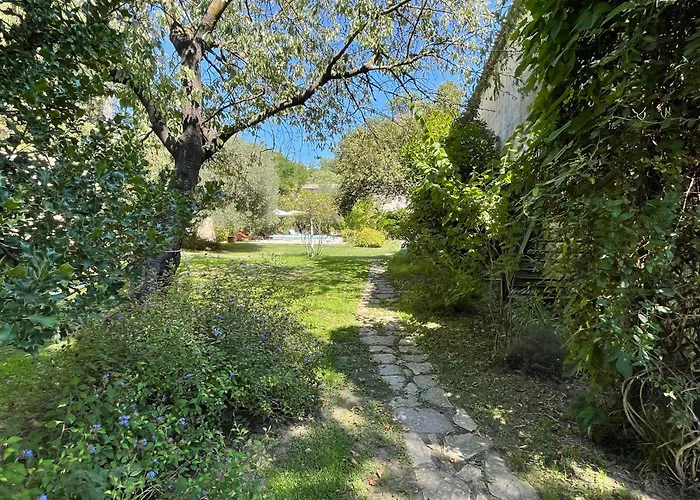 Casa de Férias Domaine Du Mas Fontclaire - 28 Pers *
