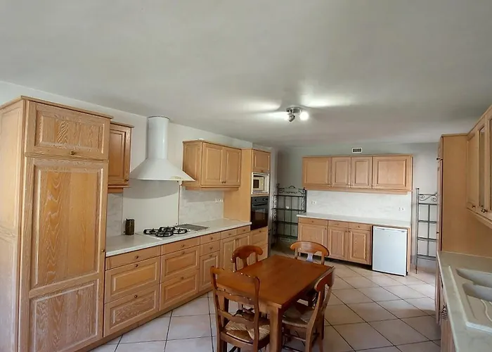 Casa de Férias Domaine Du Mas Fontclaire - 28 Pers *